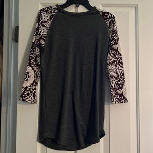 Lularoe Randy adorable print! Comfy material